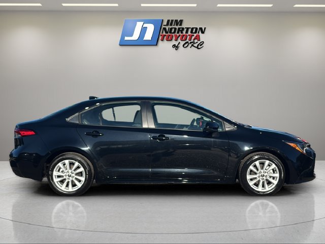 Used 2026 Toyota Corolla LE w/ LE Premium Package FWD image 4