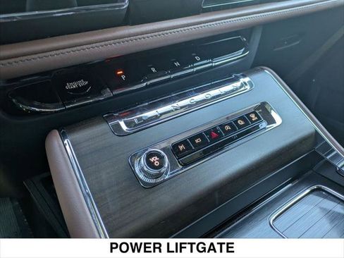 Used 2025 Lincoln Aviator Reserve w/ Jet Appearance Package image 18