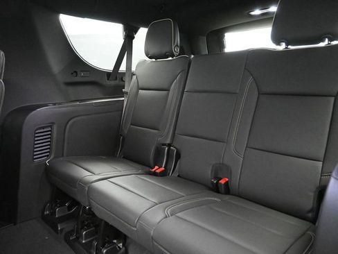 Used 2025 GMC Yukon XL Elevation image 19