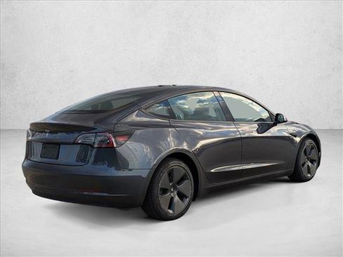 Used 2023 Tesla Model 3 Standard Range image 5