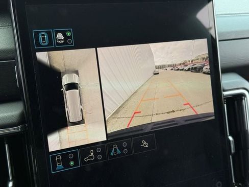 Used 2025 GMC Yukon XL Denali AWD/4WD image 19