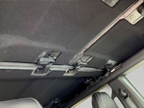 Used 2025 Ford Bronco Outer Banks image 28