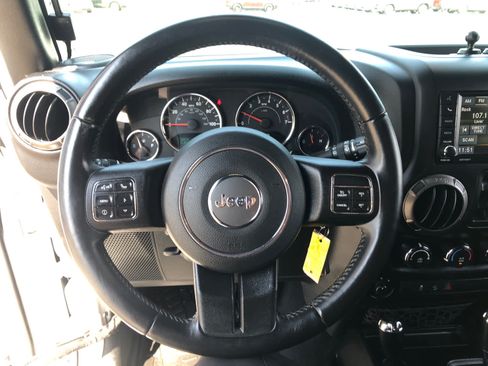 Used 2018 Jeep Wrangler Unlimited Sport S AWD/4WD image 10