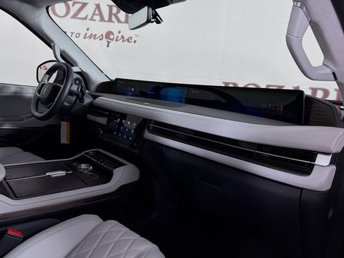 New 2026 Lincoln Navigator L Black Label AWD/4WD image 33