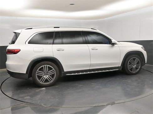 Used 2022 Mercedes-Benz GLS 450 4MATIC image 8