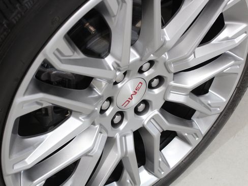 Used 2025 GMC Yukon Denali w/ Denali Reserve Package AWD/4WD image 26
