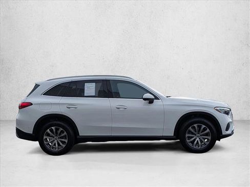 Used 2026 Mercedes-Benz GLC 300 4MATIC image 4