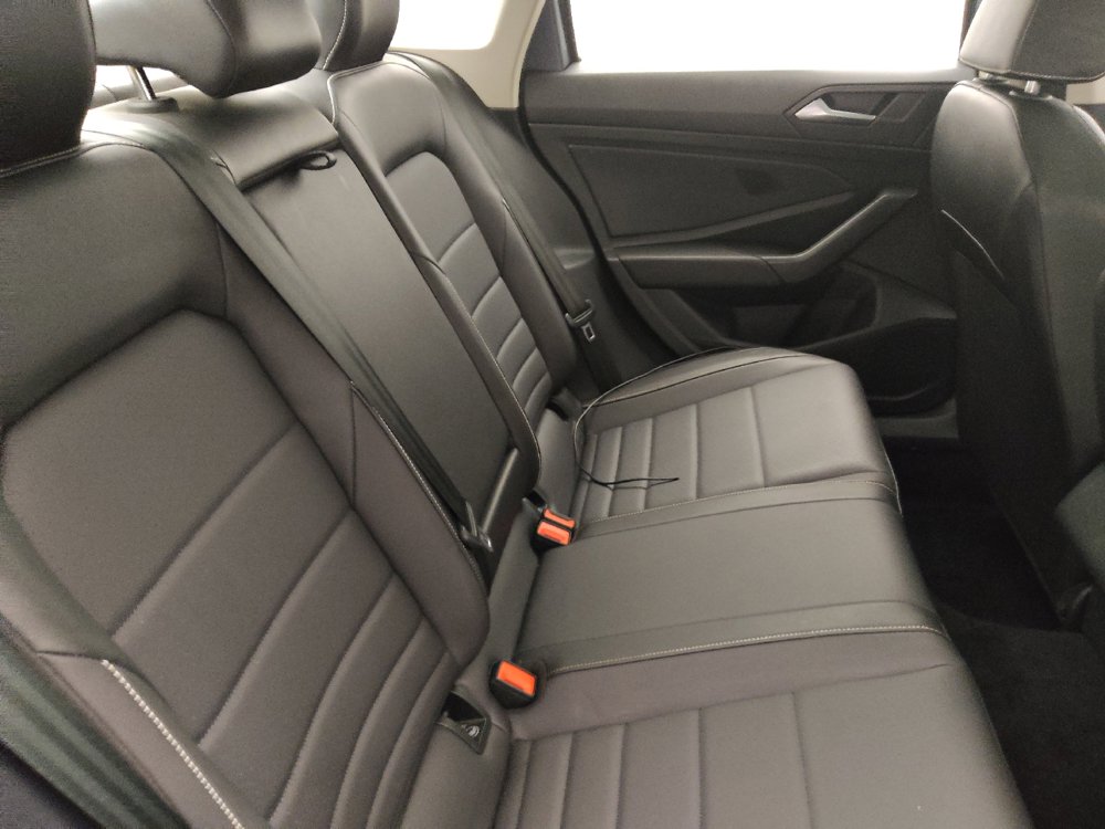 Used 2024 Volkswagen Jetta SE FWD image 19
