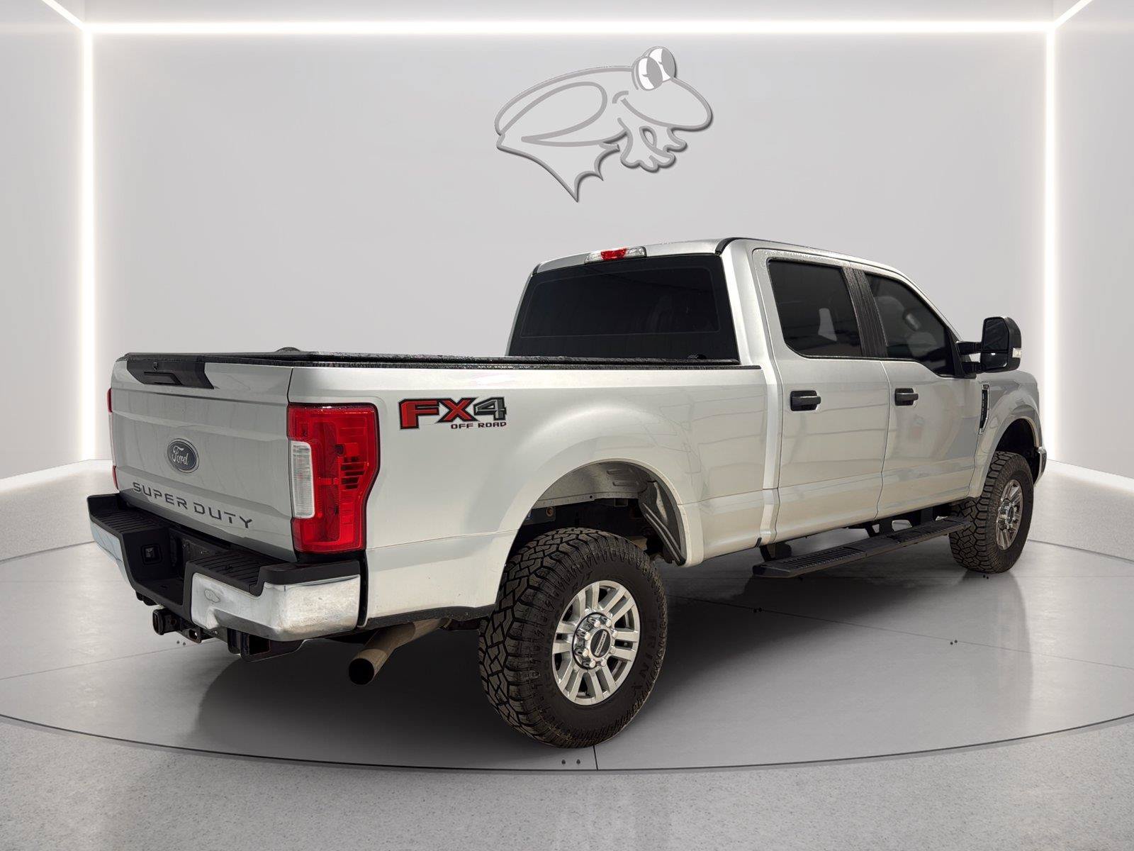 Used 2019 Ford F250 XL w/ STX Appearance Package AWD/4WD image 5