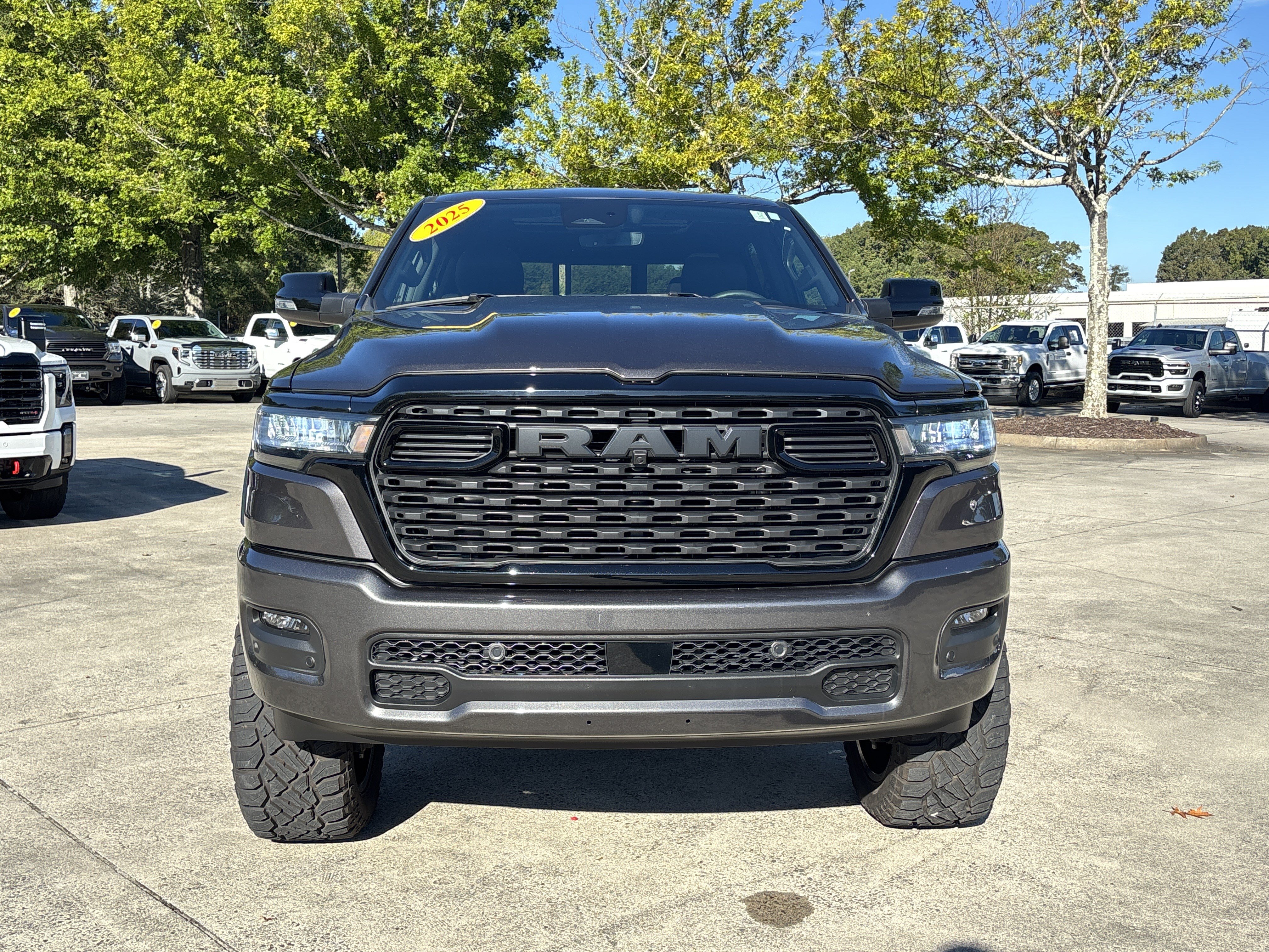 Used 2025 RAM 1500 Big Horn AWD/4WD image 2