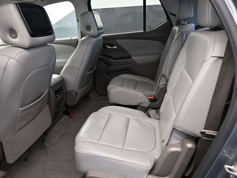 Used 2020 Chevrolet Traverse Premier image 16