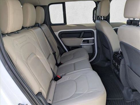 Certified 2023 Land Rover Defender 130 SE AWD/4WD image 22