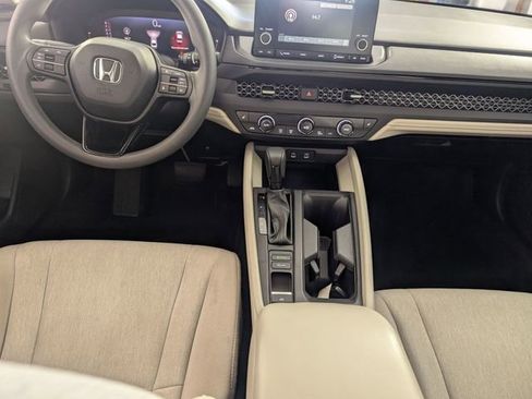 Used 2023 Honda Accord EX image 24