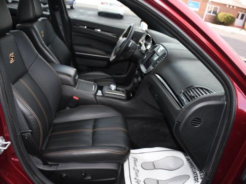 Used 2018 Chrysler 300 S w/ 300S Alloy Package image 22