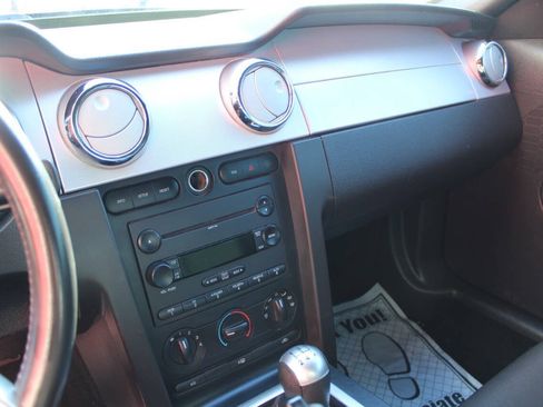 Used 2007 Ford Mustang GT RWD image 14