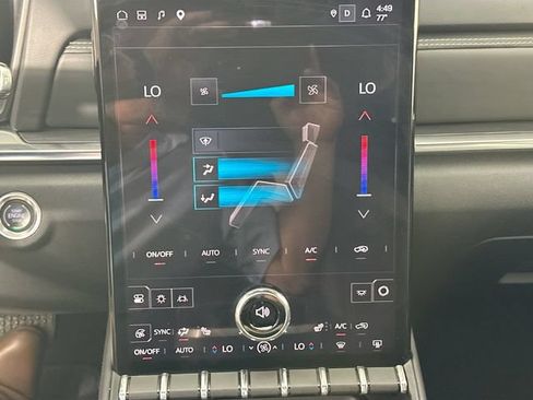 Used 2025 GMC Terrain Elevation w/ Elevation Premium Package AWD/4WD image 13