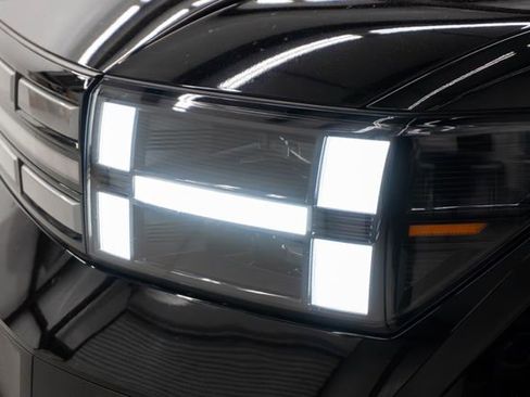 Used 2024 Hyundai Santa Fe SEL FWD image 13