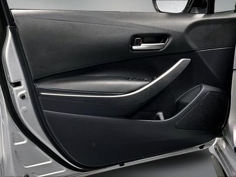 Used 2020 Toyota Corolla SE image 18