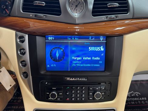 Used 2011 Maserati GranTurismo Convertible RWD image 75