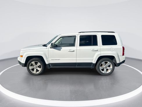 Used 2016 Jeep Patriot Latitude FWD image 6