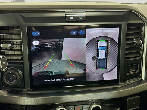 Used 2025 Ford F350 Platinum w/ FX4 Off-Road Package image 16