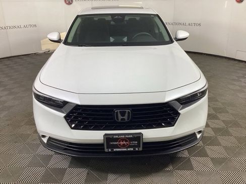 Used 2024 Honda Accord EX image 2
