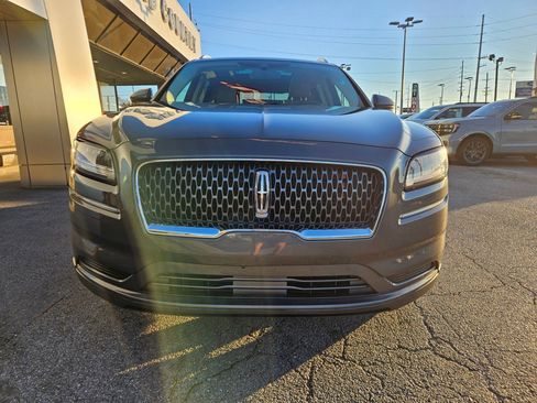 Used 2021 Lincoln Nautilus Reserve w/ Monochromatic Package image 9