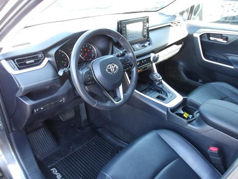 Used 2019 Toyota RAV4 XLE Premium w/ All Weather Liner Package AWD/4WD image 9