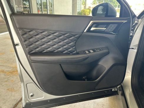 Used 2024 Mitsubishi Outlander SEL FWD image 38