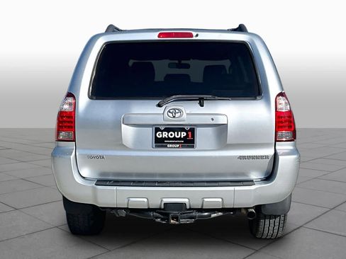 Used 2006 Toyota 4Runner SR5 RWD image 4