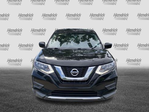 Used 2017 Nissan Rogue S FWD image 3