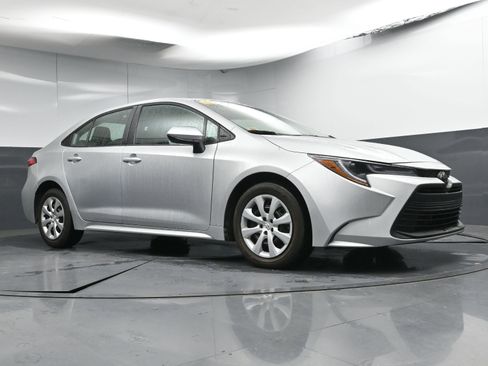 Certified 2024 Toyota Corolla LE image 24