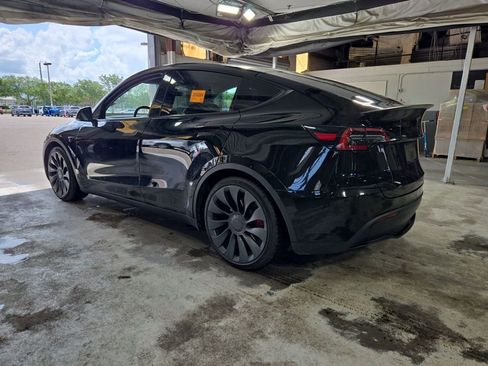 Used 2022 Tesla Model Y Performance AWD/4WD image 4