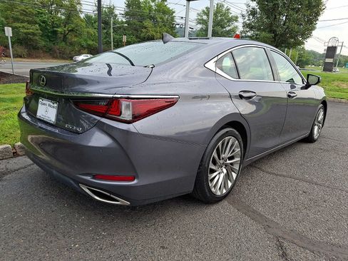Used 2019 Lexus ES 350 Ultra Luxury w/ Accessory Package 2 FWD image 6
