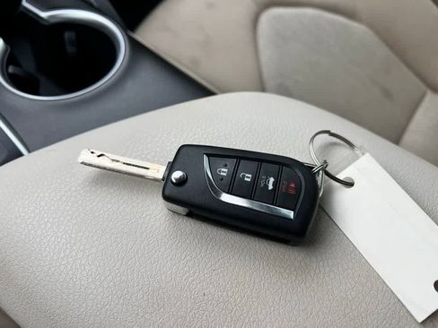 Used 2023 Toyota Camry LE image 33