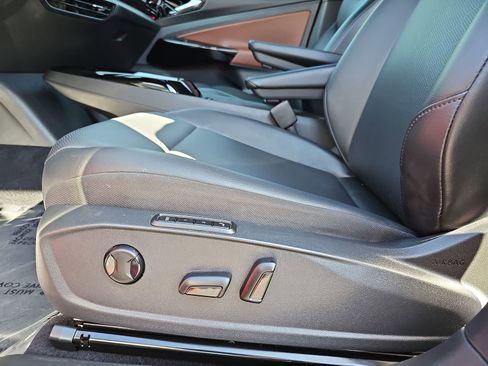 Used 2022 Volkswagen ID.4 Pro S w/ Gradient Package image 27