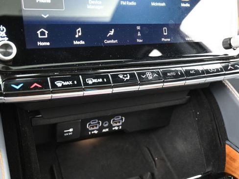 Used 2022 Jeep Grand Wagoneer Series II w/ Flexible Seating Group image 24