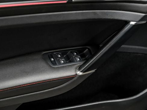 Used 2019 Volkswagen GTI SE FWD image 40