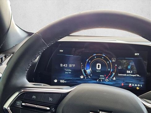 Used 2025 Chevrolet Equinox LT w/ Safety and Technology Package FWD image 10