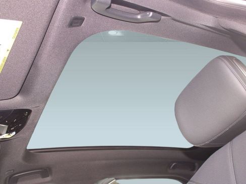 New 2026 BMW 750e xDrive image 12