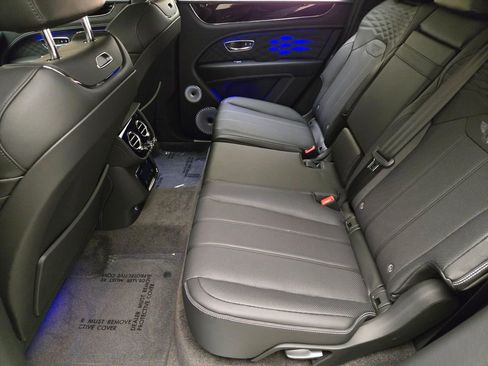 New 2025 Bentley Bentayga AWD/4WD image 23