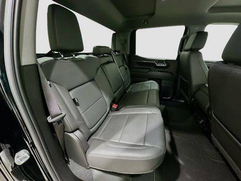 Used 2024 GMC Sierra 1500 SLT w/ X31 Off-Road Package AWD/4WD image 28