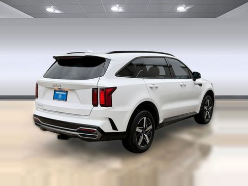 Used 2023 Kia Sorento EX w/ Panoramic Sunroof Package FWD image 8