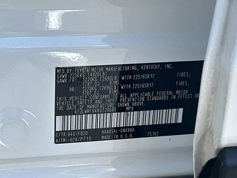 Used 2024 Toyota RAV4 LE image 29