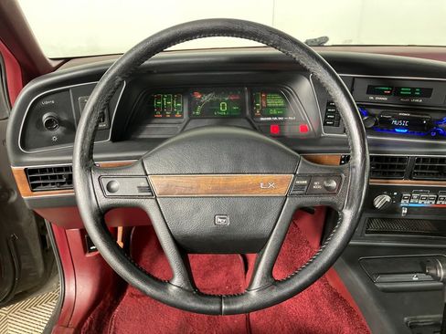 Used 1989 Ford Thunderbird LX image 15