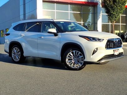 New 2025 Toyota Highlander Platinum