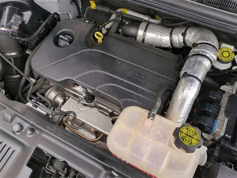 Certified 2022 Chevrolet Trax LT w/ Sport Edition image 28