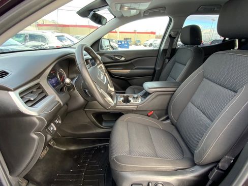 Used 2021 GMC Acadia SLE w/ Driver Convenience Package image 10