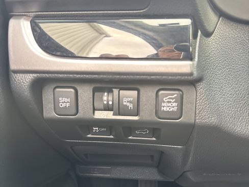 Used 2018 Subaru Forester 2.5i Touring w/ Popular Package #3B AWD/4WD image 26