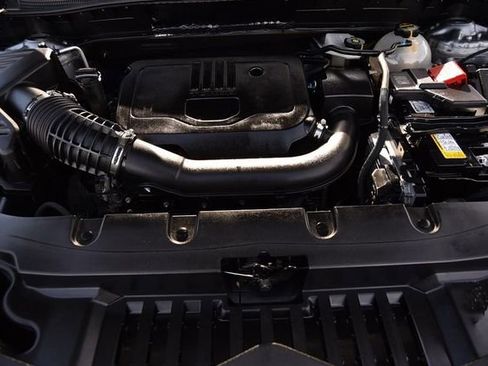 Used 2025 Chevrolet Blazer LT image 23